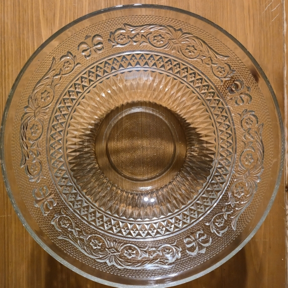 KIG Malaysia Vintage Floral Cotrafecore Pressed Glass Bowl - Picture 1 of 5